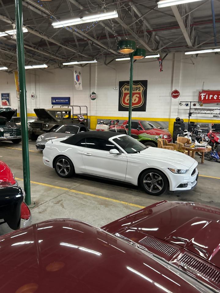 Ford Mustang V6 Convertible 2015