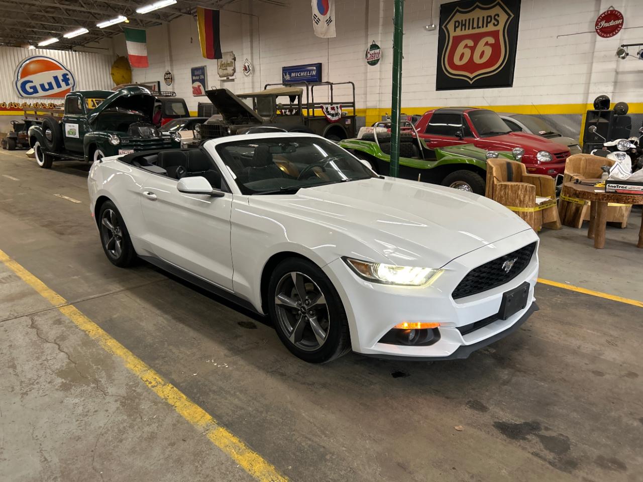 Ford Mustang V6 Convertible 2015