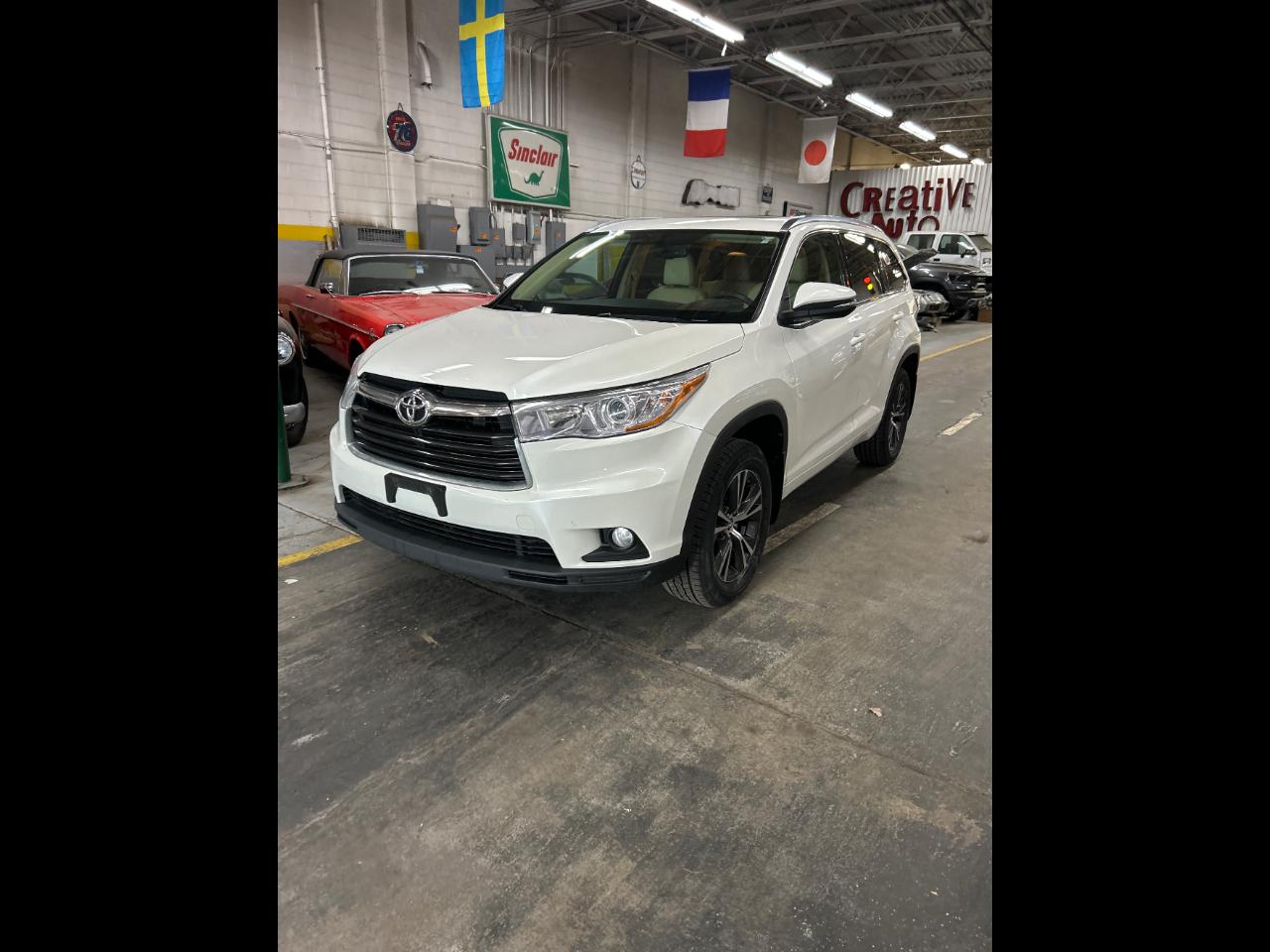 Toyota Highlander XLE AWD V6 2016