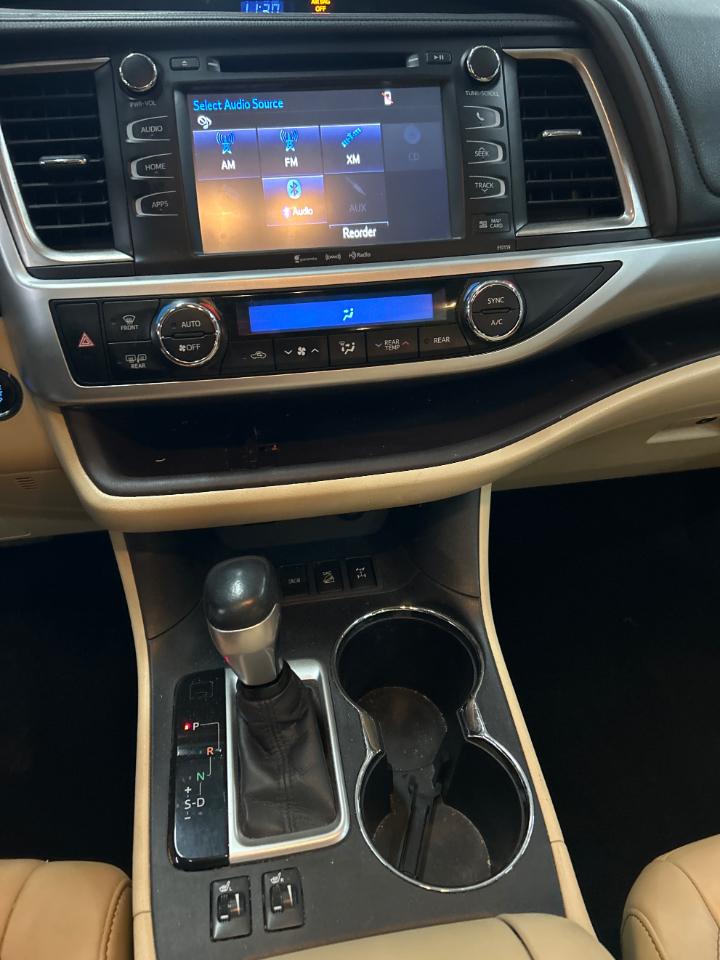 Toyota Highlander XLE AWD V6 2016