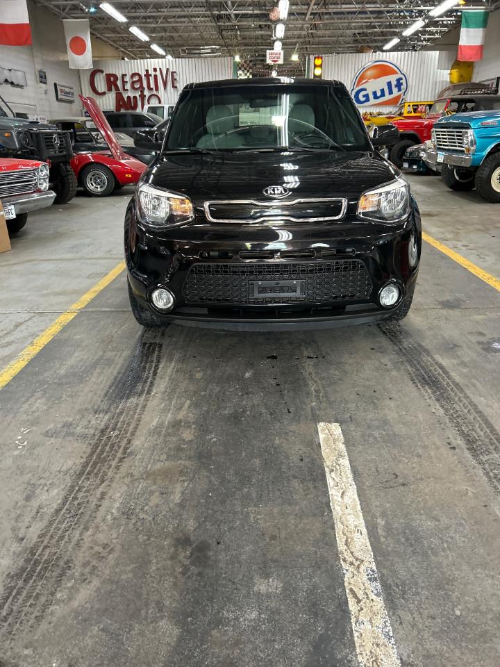 Kia Soul + w/Signature 2.0 Special Edition 2016