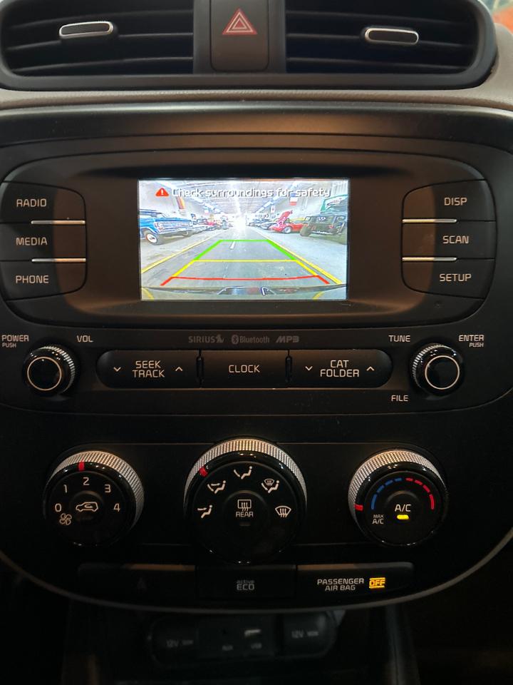 Kia Soul + w/Signature 2.0 Special Edition 2016