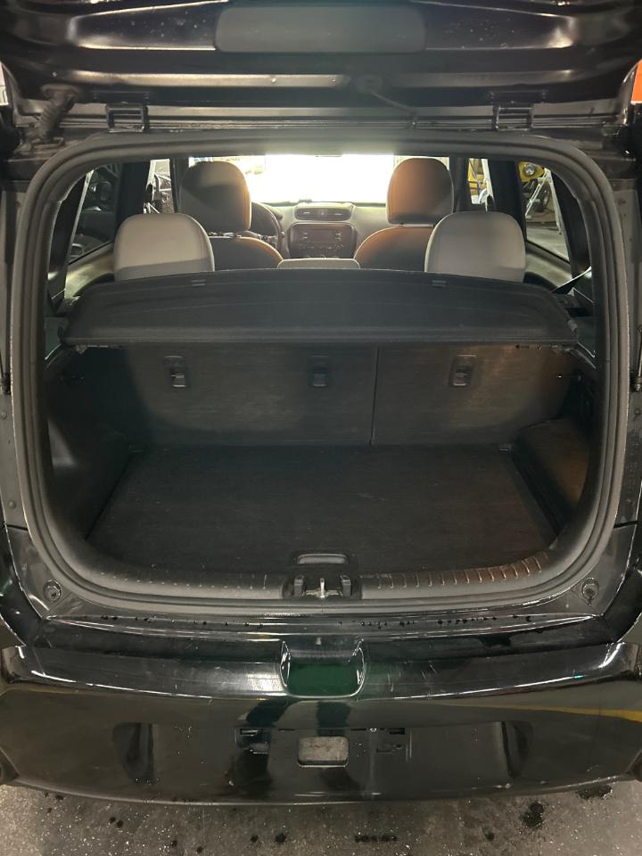 Kia Soul + w/Signature 2.0 Special Edition 2016