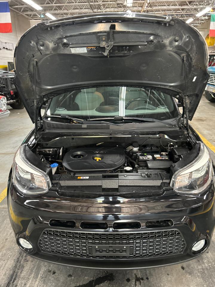Kia Soul + w/Signature 2.0 Special Edition 2016