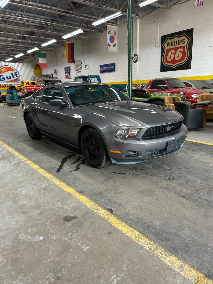Ford Mustang V6 Coupe 2010
