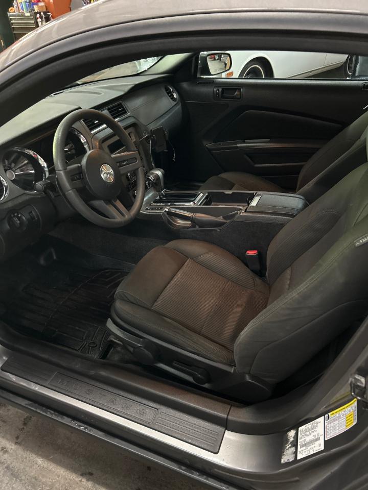 Ford Mustang V6 Coupe 2010