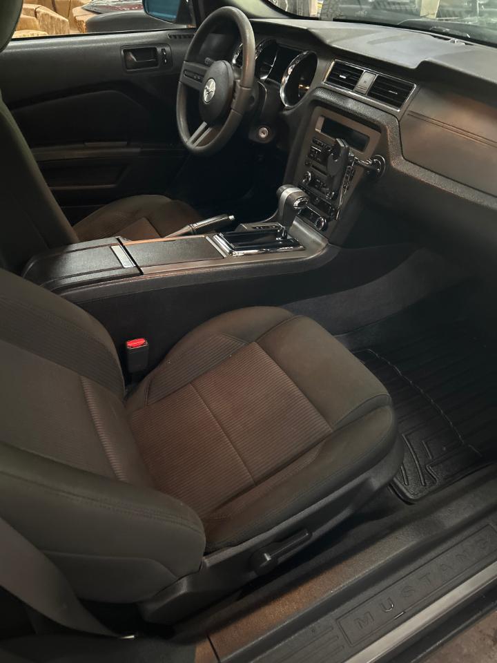 Ford Mustang V6 Coupe 2010