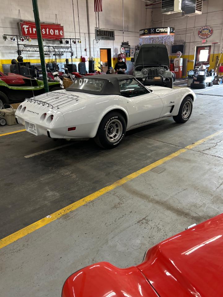Chevrolet Corvette Convertible 1975