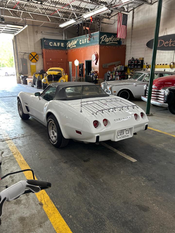 Chevrolet Corvette Convertible 1975