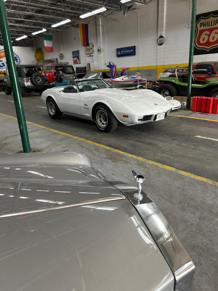 Chevrolet Corvette Convertible 1975