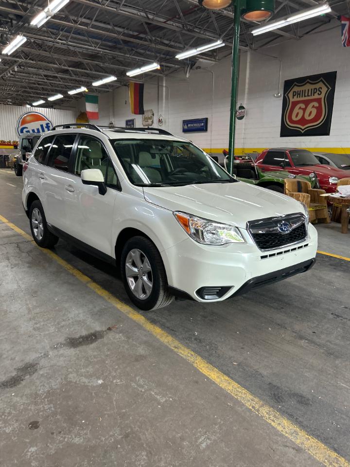Subaru Forester 2.5i Premium PZEV CVT 2016