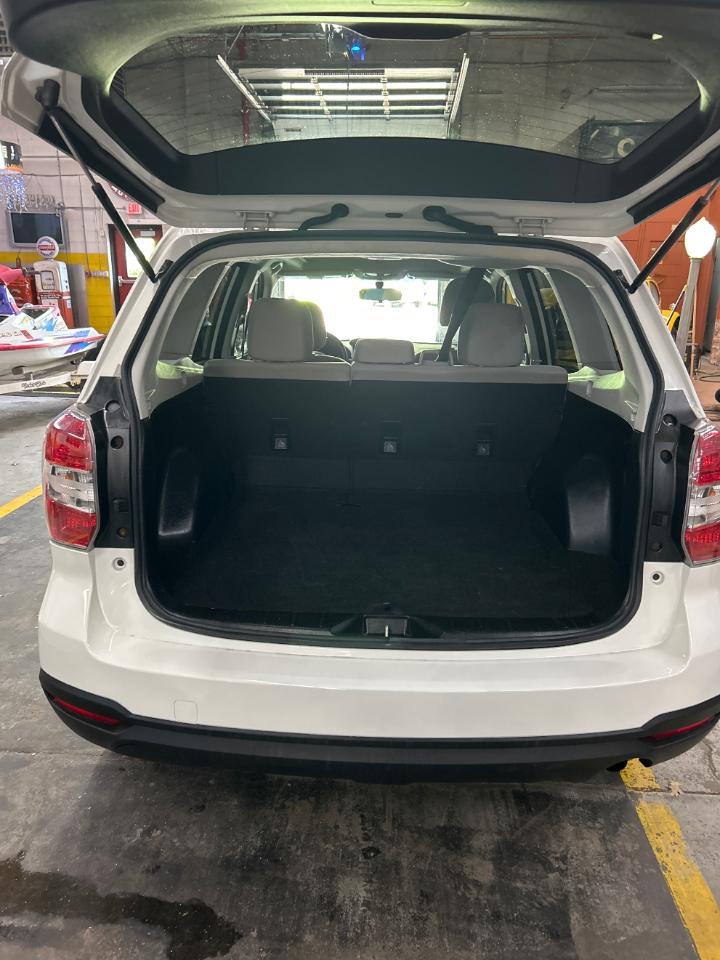 Subaru Forester 2.5i Premium PZEV CVT 2016