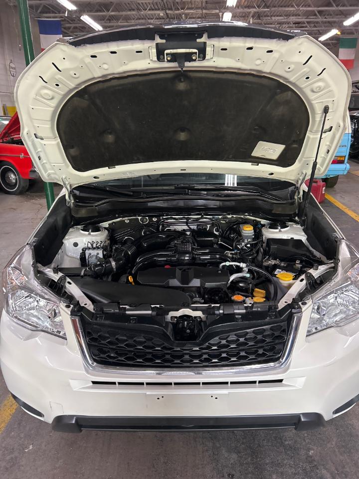 Subaru Forester 2.5i Premium PZEV CVT 2016