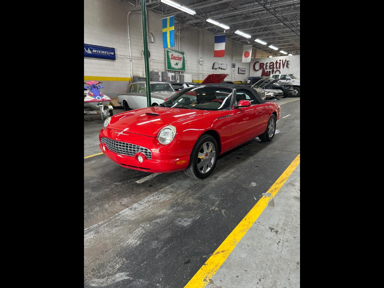 Ford Thunderbird Deluxe 2002