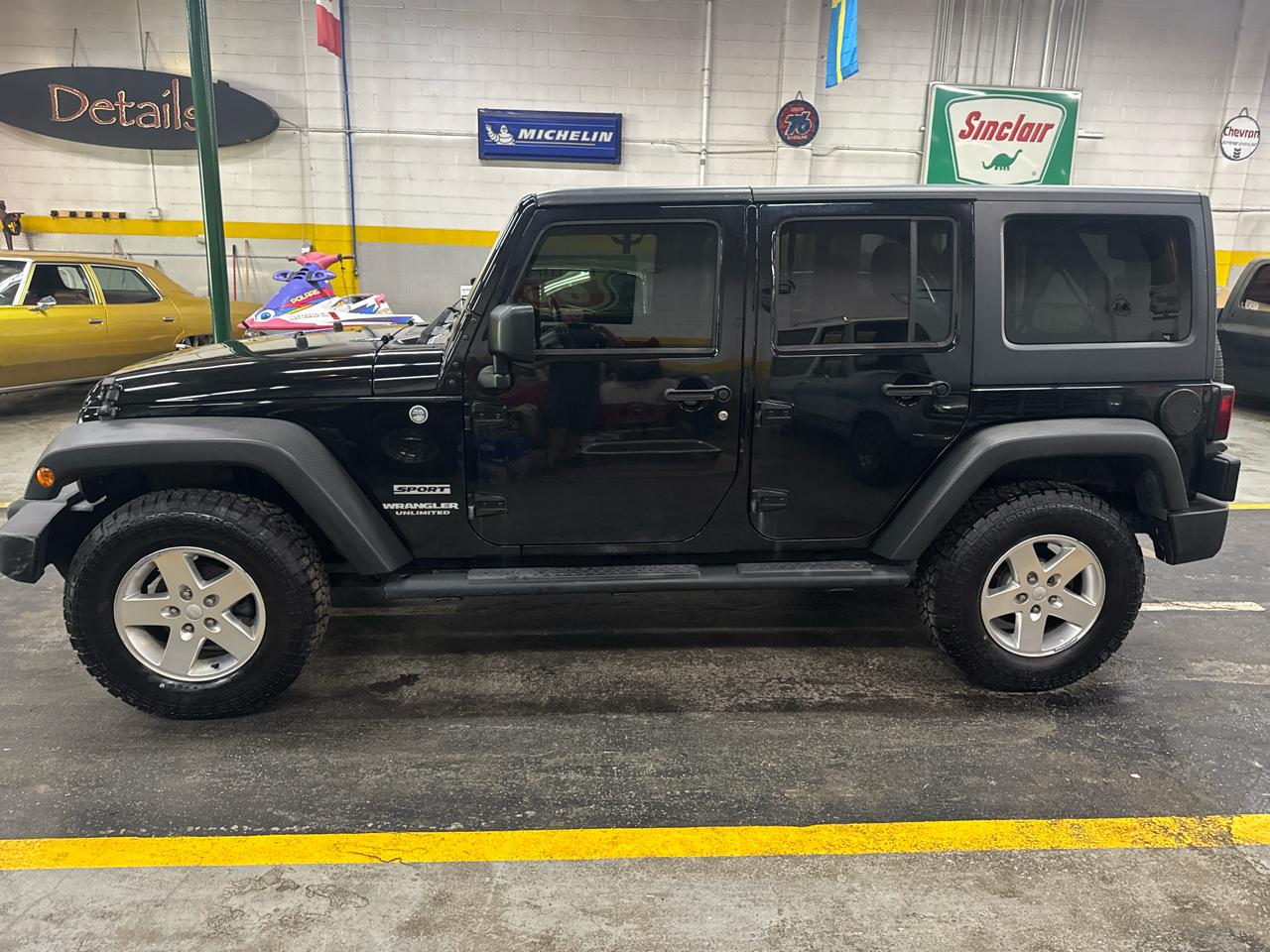 Jeep Wrangler Unlimited Sport 4WD 2012