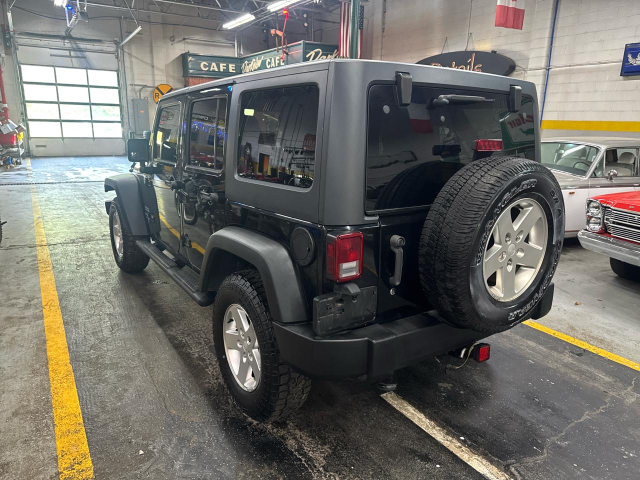 Jeep Wrangler Unlimited Sport 4WD 2012