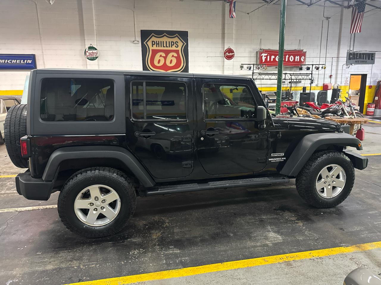Jeep Wrangler Unlimited Sport 4WD 2012