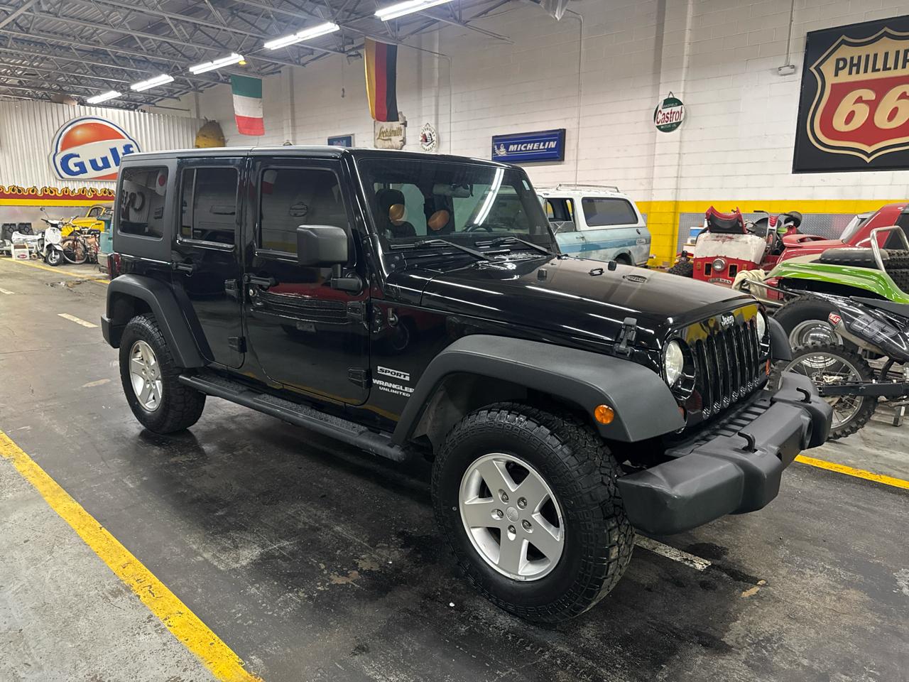 Jeep Wrangler Unlimited Sport 4WD 2012