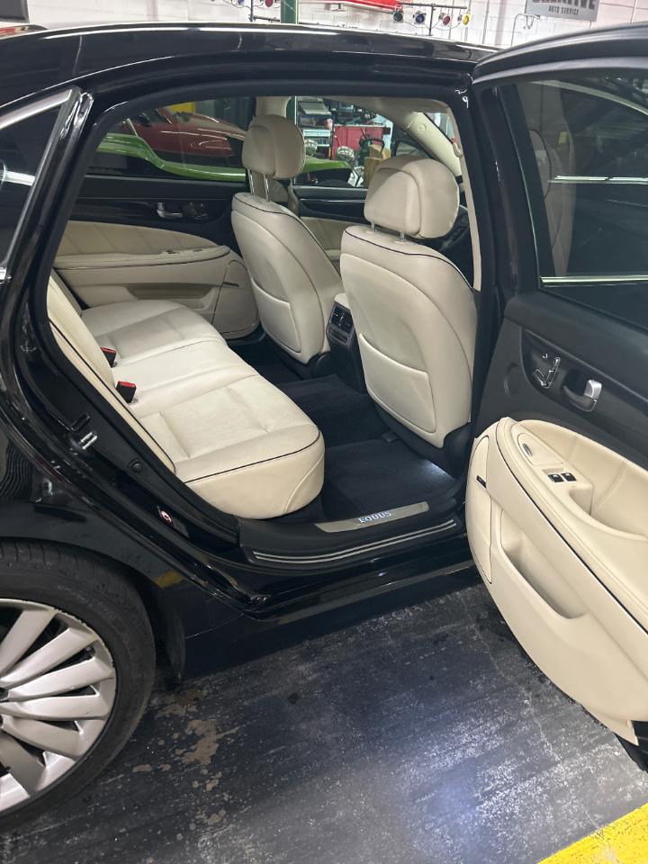 Hyundai Equus Signature 2016