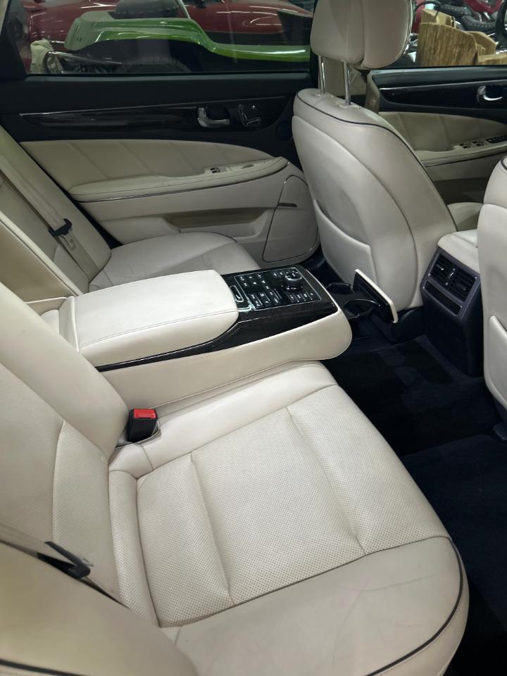 Hyundai Equus Signature 2016