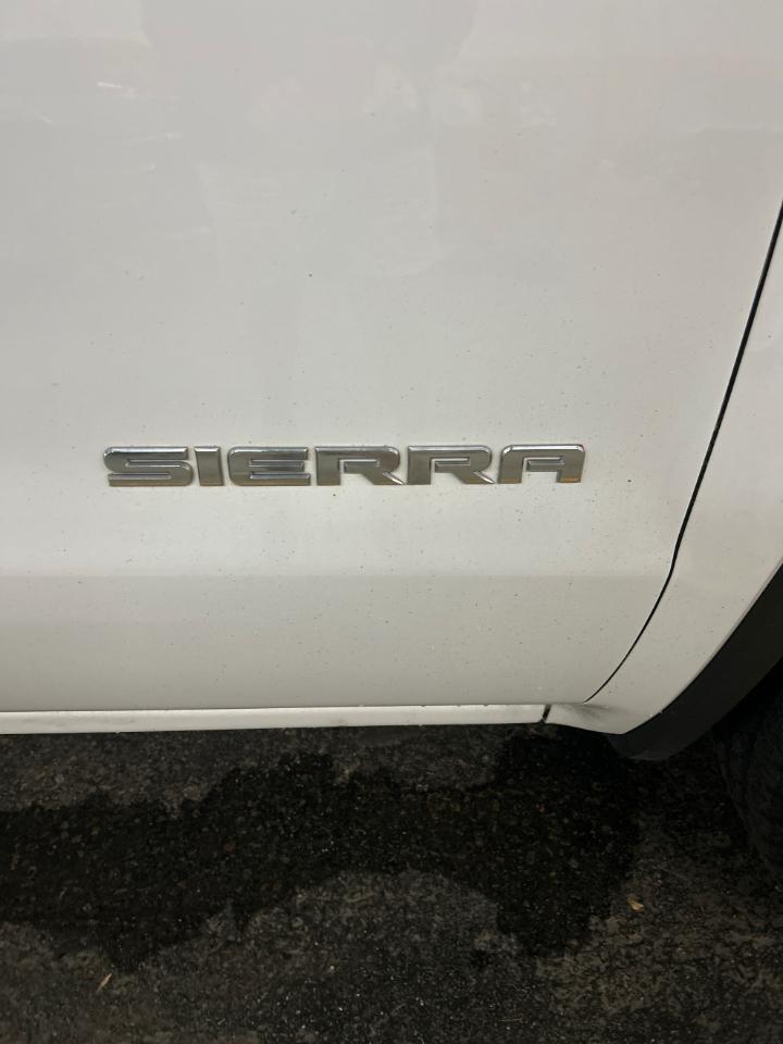 GMC Sierra 1500 Base Long Box 2WD 2017