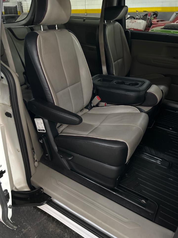 Kia Sedona EX FWD 2019