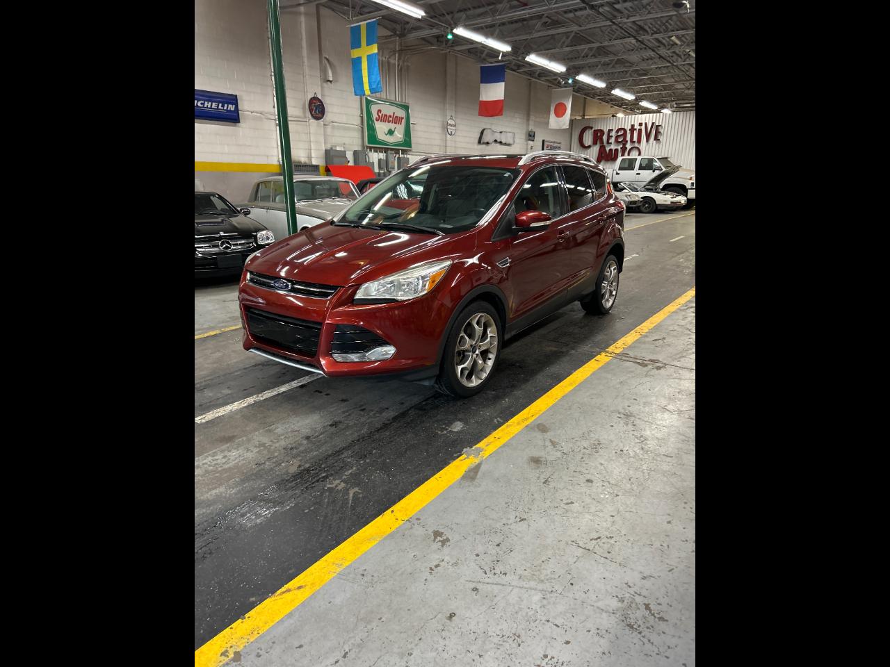 Ford Escape Titanium 4WD 2016