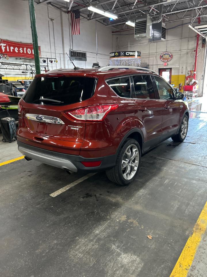 Ford Escape Titanium 4WD 2016