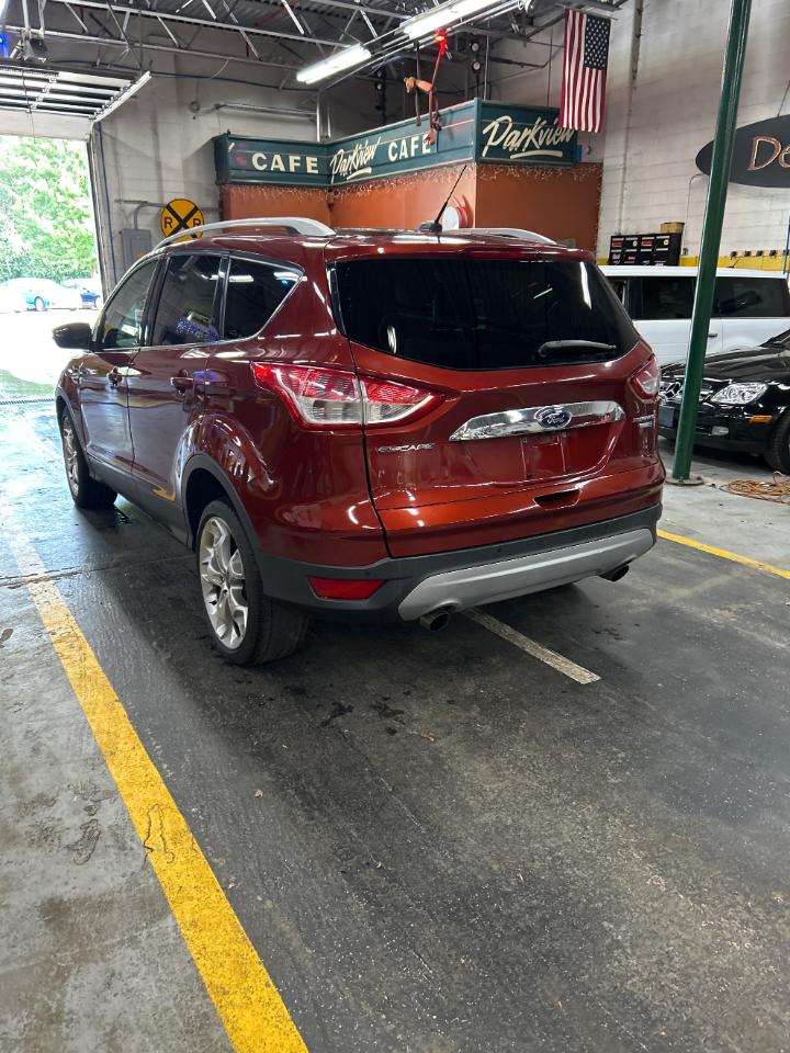 Ford Escape Titanium 4WD 2016
