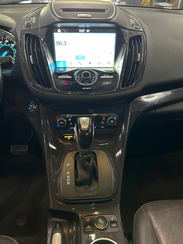 Ford Escape Titanium 4WD 2016