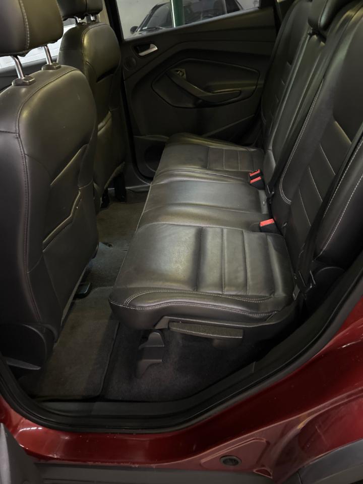 Ford Escape Titanium 4WD 2016