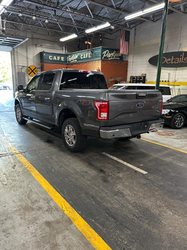 Ford F-150 4WD SuperCrew 145" XLT 2017