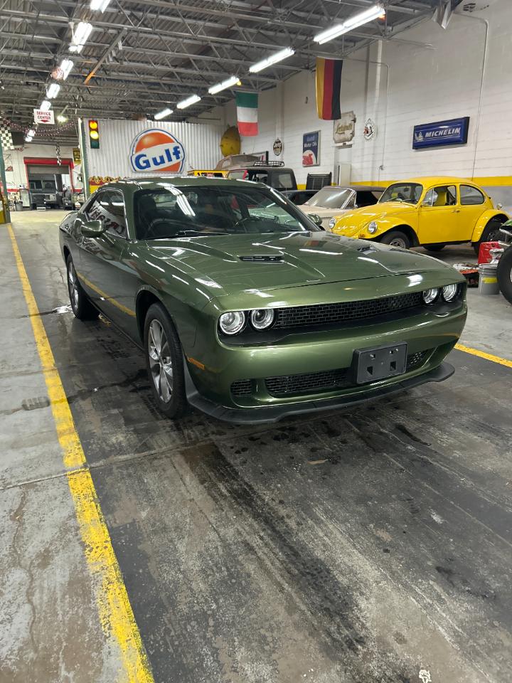 Dodge Challenger SXT AWD 2021
