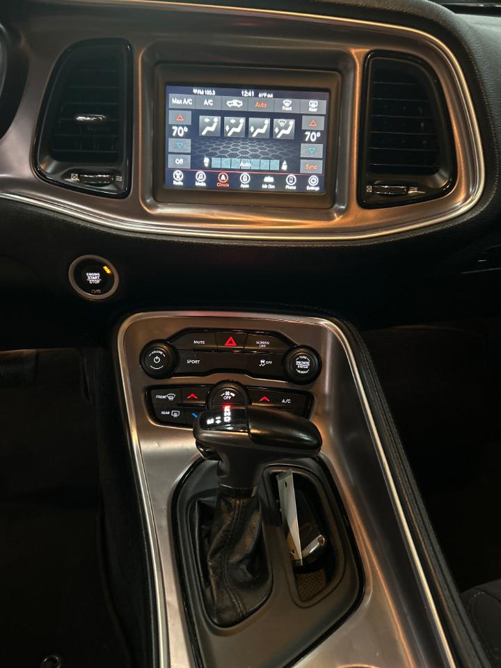 Dodge Challenger SXT AWD 2021