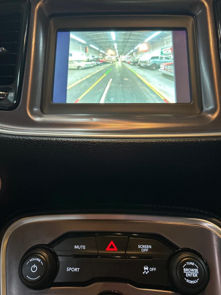 Dodge Challenger SXT AWD 2021