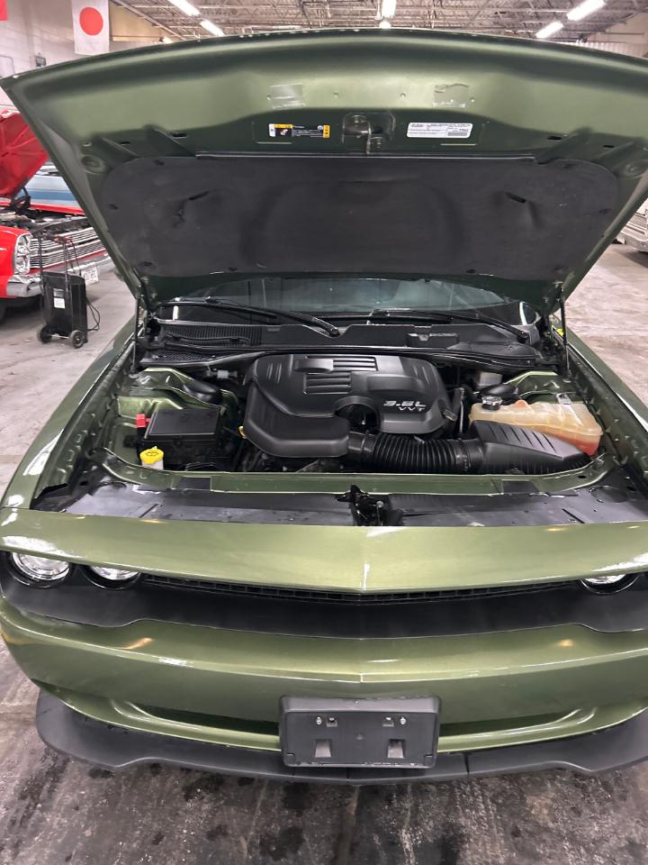 Dodge Challenger SXT AWD 2021