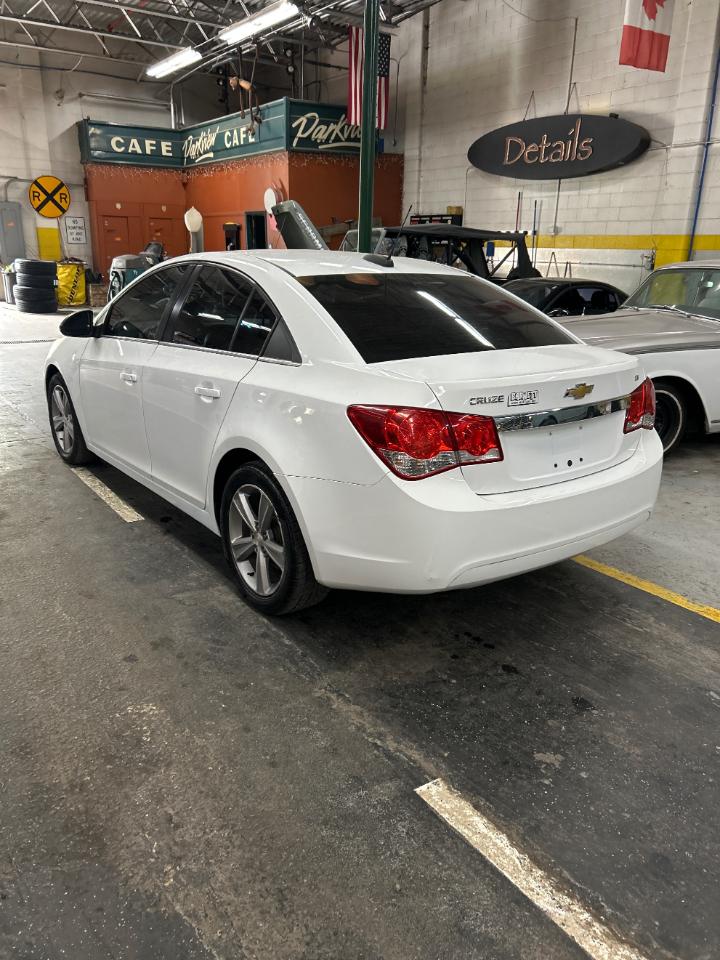 Chevrolet Cruze 2LT Auto 2015