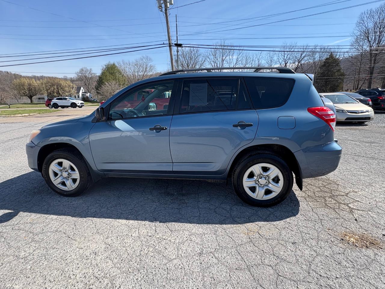 Toyota RAV4 Base I4 4WD 2010