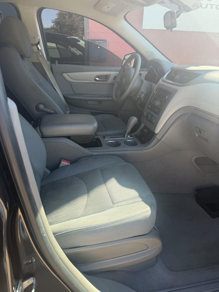 Chevrolet Traverse LS FWD w/PDC 2017