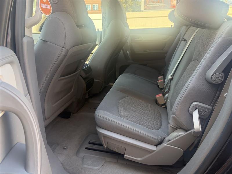 Chevrolet Traverse LS FWD w/PDC 2017