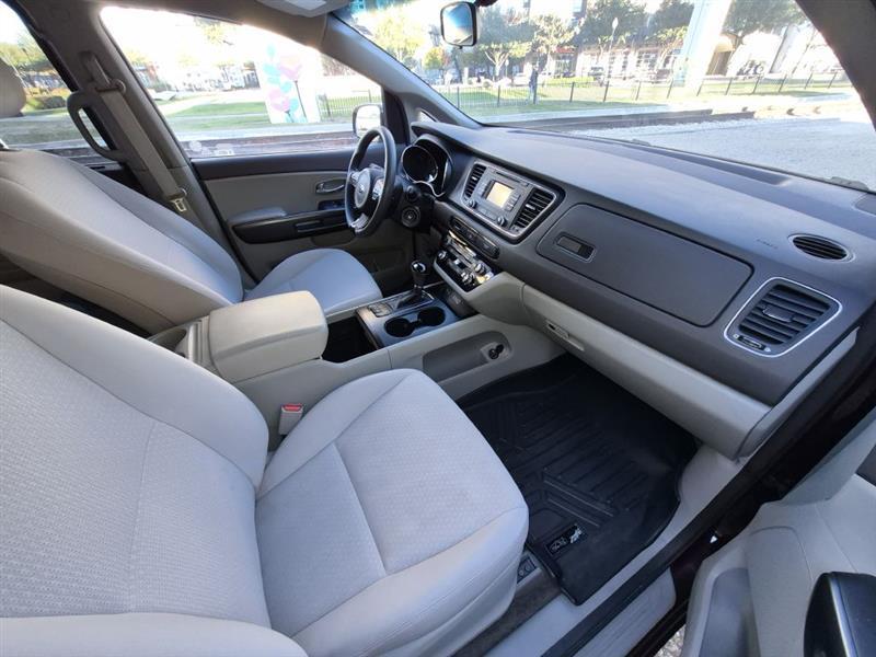 Kia Sedona LX 2016