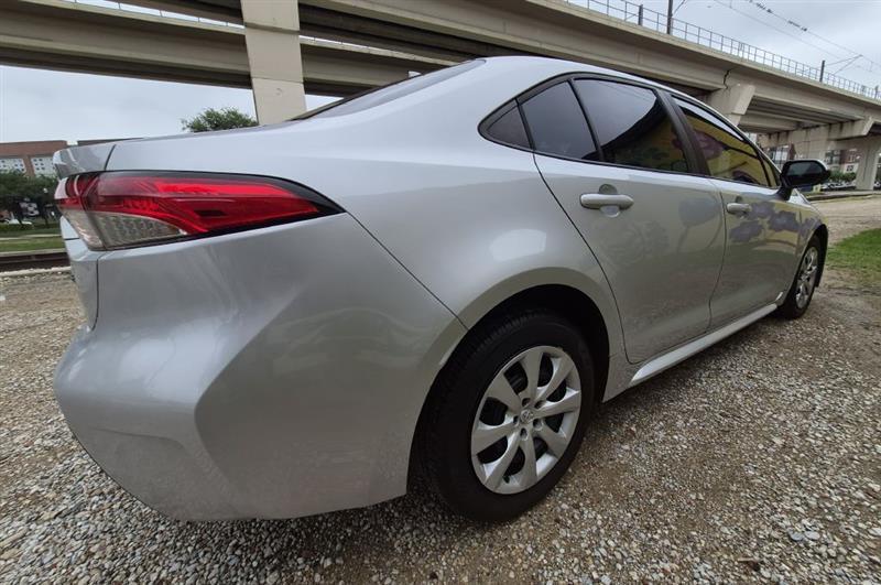 Toyota Corolla LE 2021