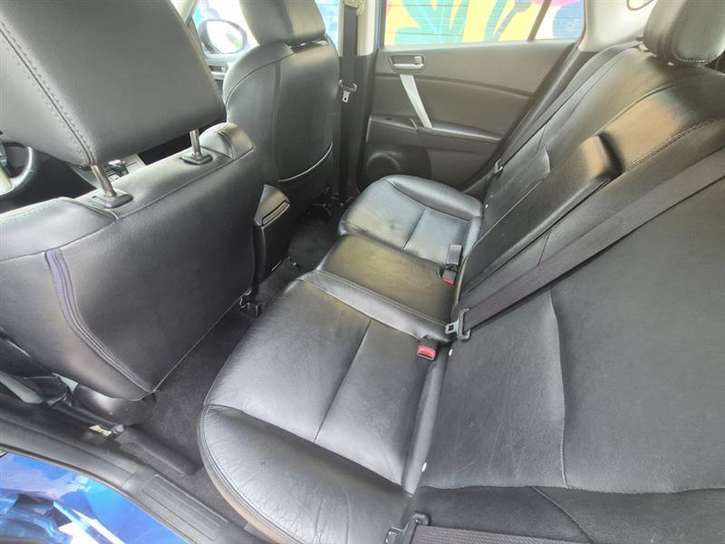 Mazda MAZDA3 I Grand Touring 5-Door 2012
