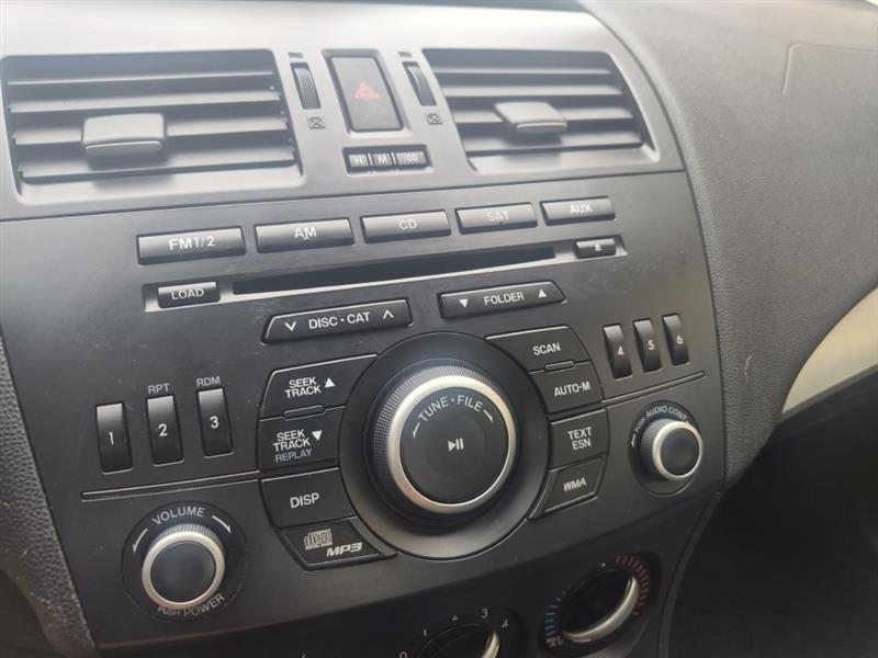 Mazda MAZDA3 I Grand Touring 5-Door 2012