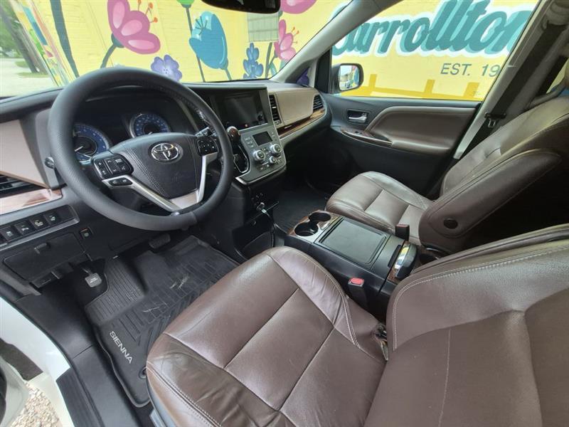 Toyota Sienna Limited Premium 7-Passenger 2017