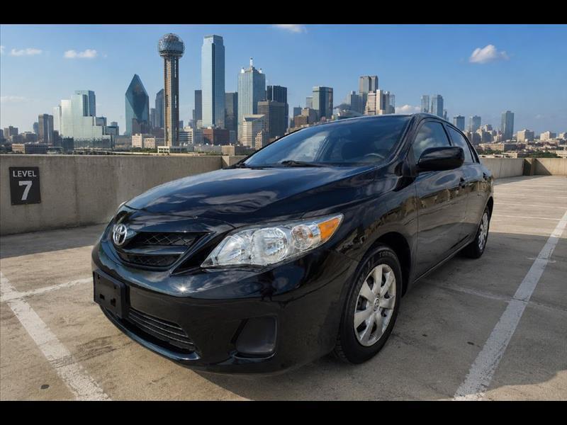 Toyota Corolla S 5-Speed MT 2012