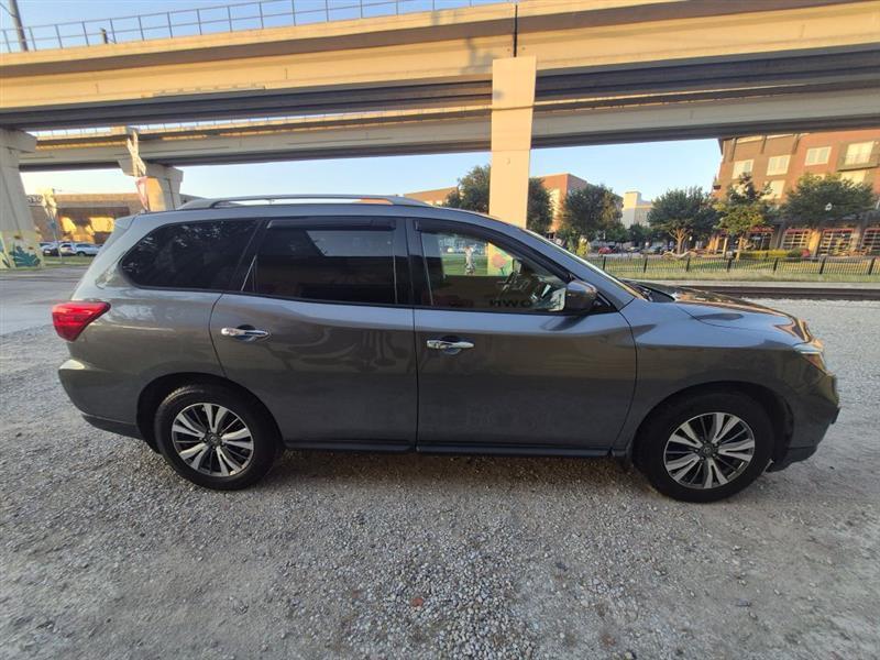 Nissan Pathfinder S 2WD 2019