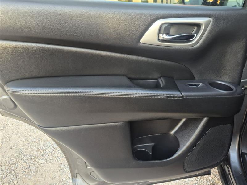 Nissan Pathfinder S 2WD 2019