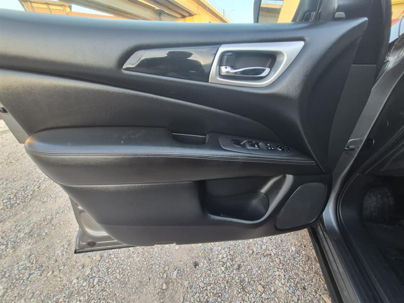 Nissan Pathfinder S 2WD 2019