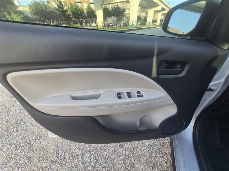 Mitsubishi Mirage G4 ES 5M 2019